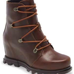 NWT Sorel Joan of Arctic III Waterproof Wedge Lace-Up Boot 7